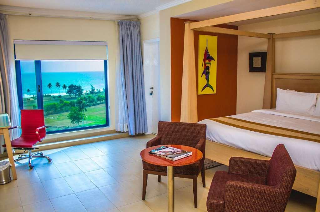 Best Western Plus Serene Atlantic Hotel Sekondi-Takoradi Szoba fotó